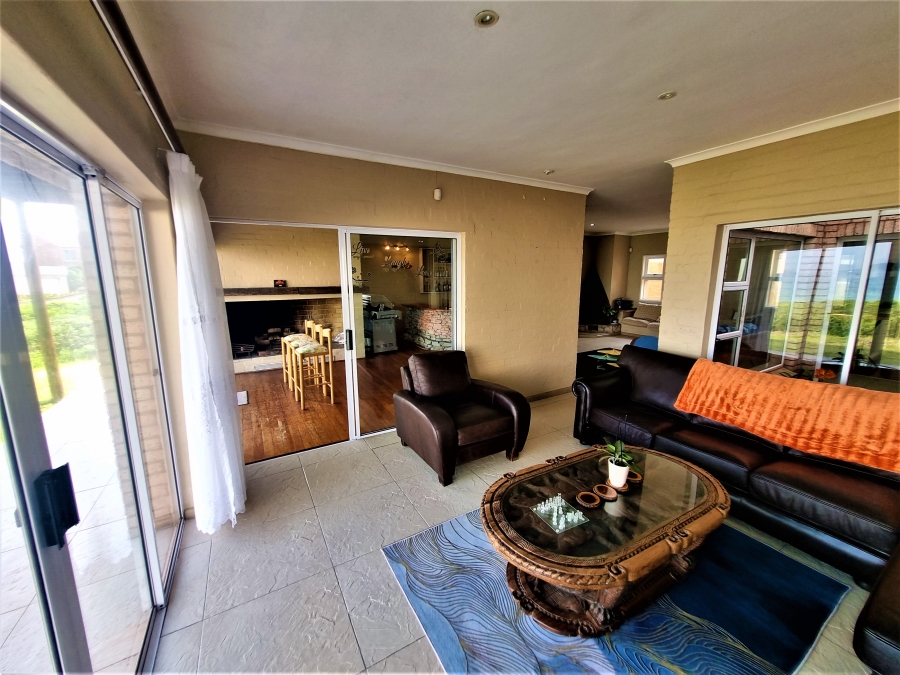 5 Bedroom Property for Sale in Bluewater Bay Western Cape